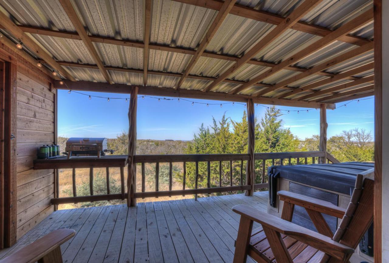 Rocky Ridge Cedar Cabin With Hot Tub & Amazing Views Crabapple Екстериор снимка