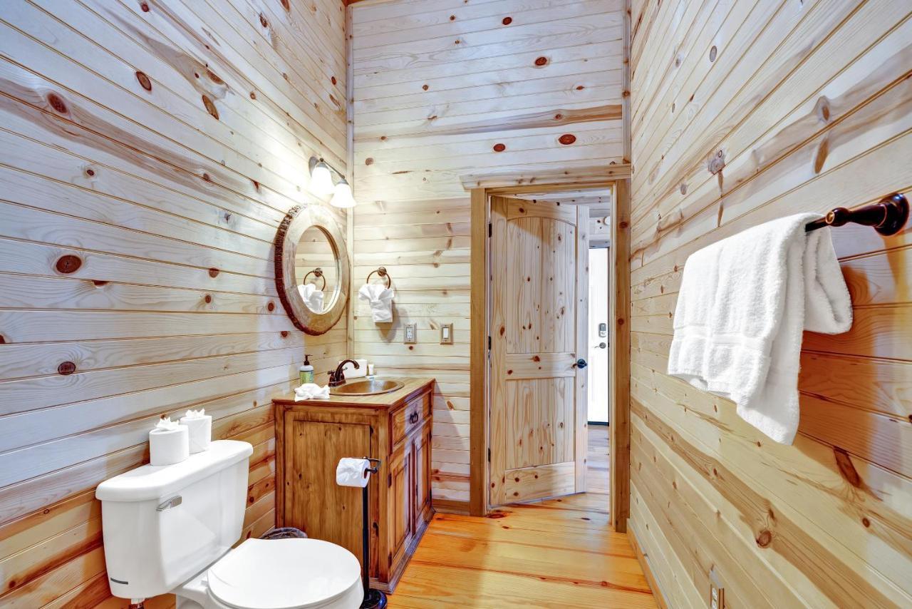 Rocky Ridge Cedar Cabin With Hot Tub & Amazing Views Crabapple Екстериор снимка