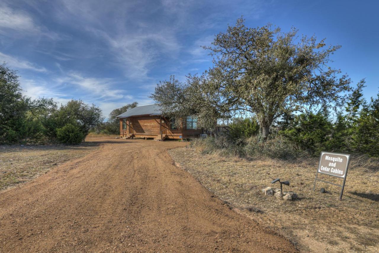 Rocky Ridge Cedar Cabin With Hot Tub & Amazing Views Crabapple Екстериор снимка